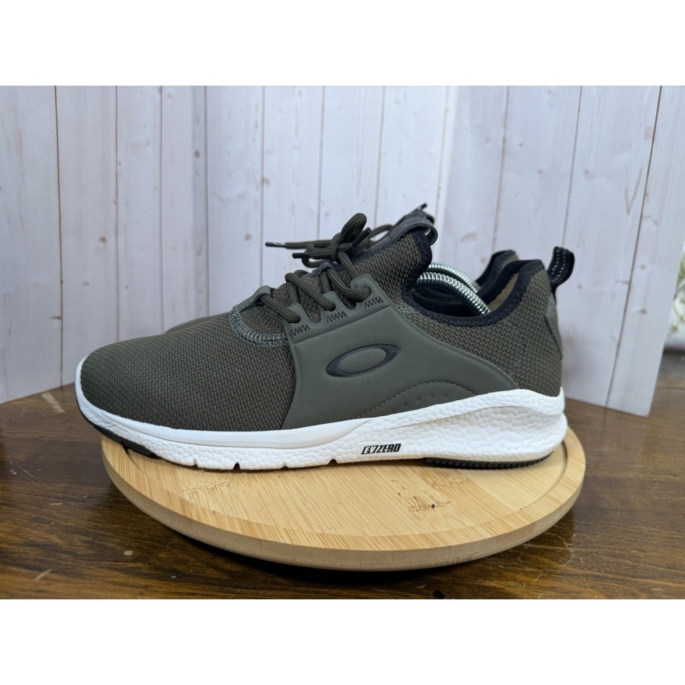 Oakley Dry Shoes Dark Green Size 9 Men